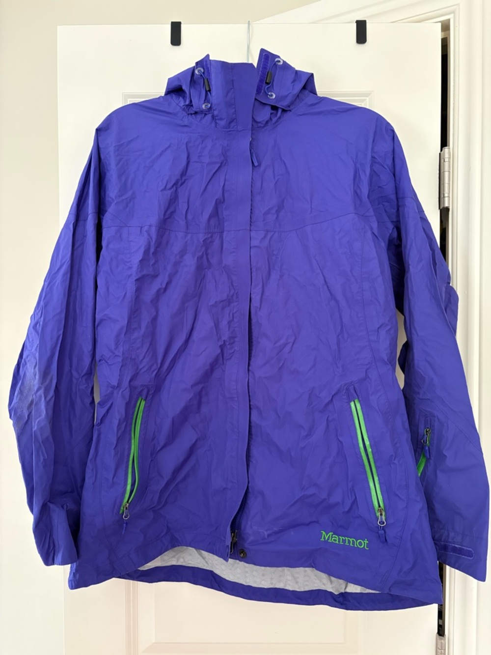 Marmot Purple Ski Snow Jacket with Green Zippers